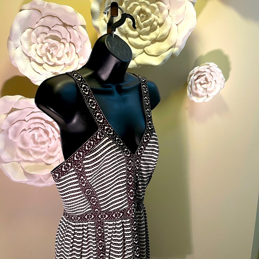 Fat Girl, Slim Closet-BCBG Sz 8 Mini Dress